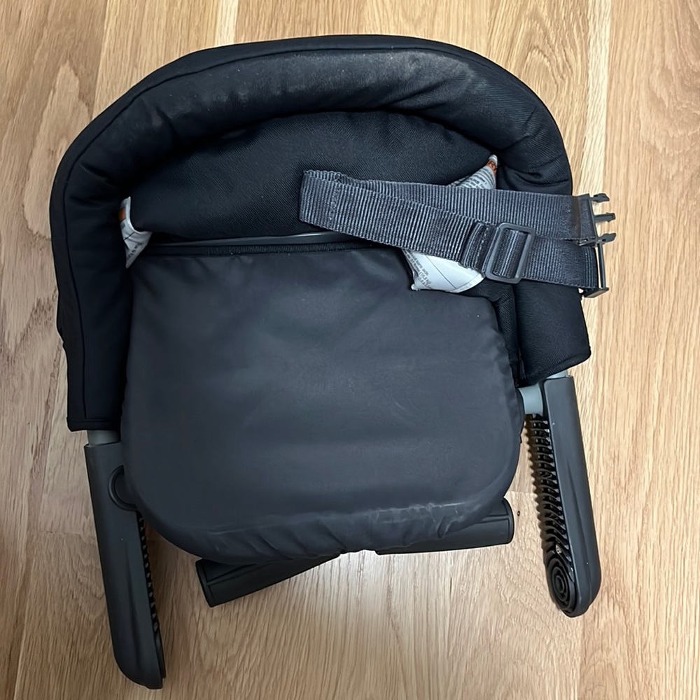 Inglesina fast table chair with tray